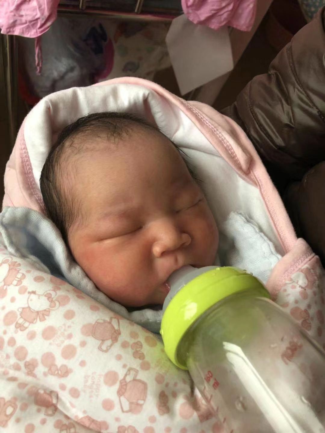 多年输卵管堵塞，凌晨1点23分，喜降男婴