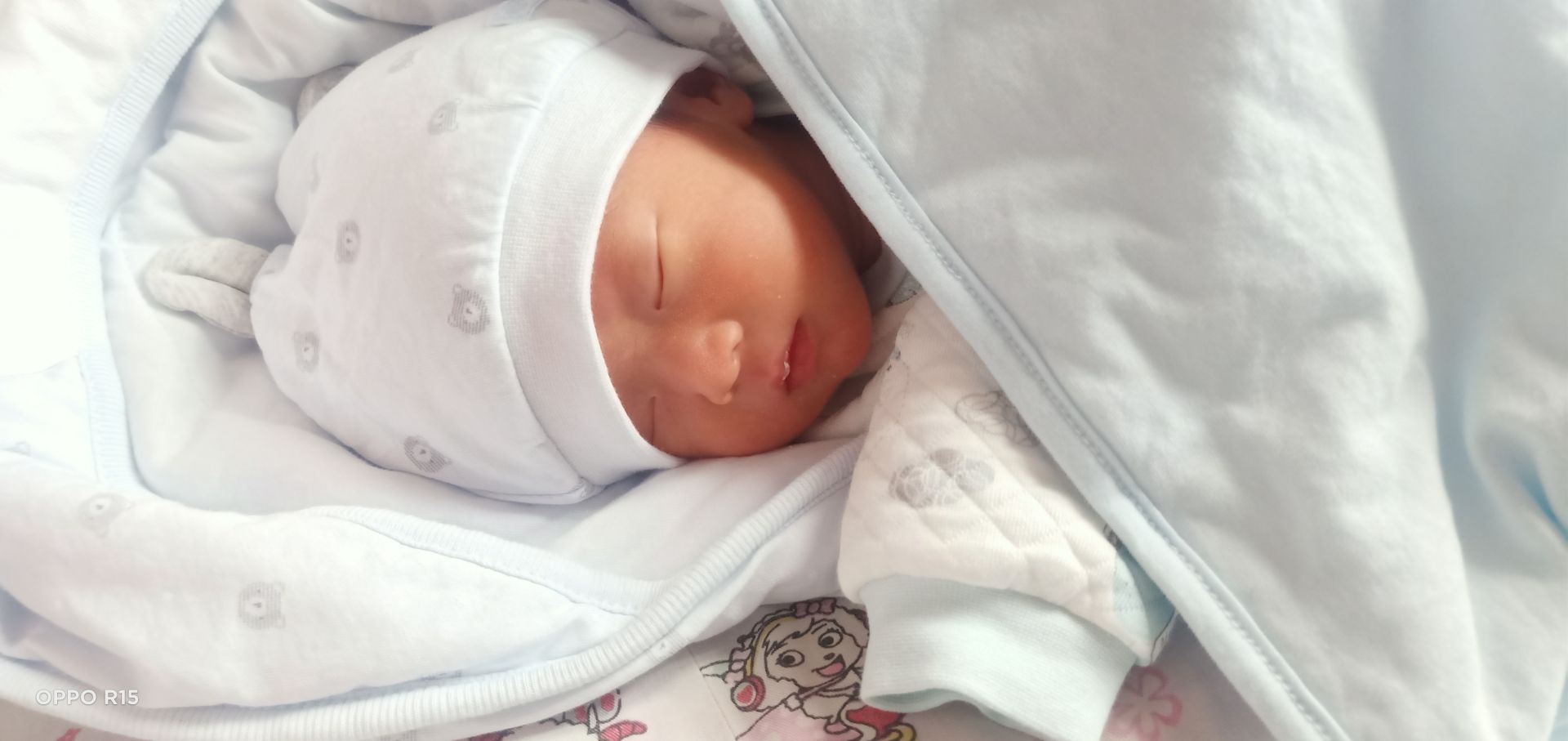 祝贺程女士，定制男婴健康诞生