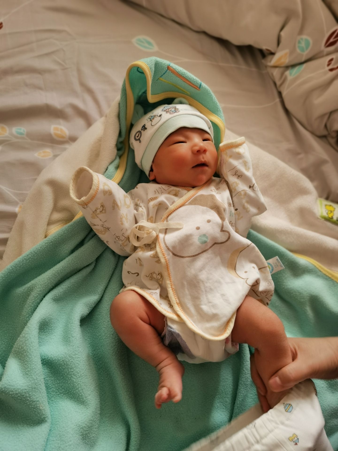 2次失独，几近绝望的H夫妇2022年终于迎来7斤6两的小王子