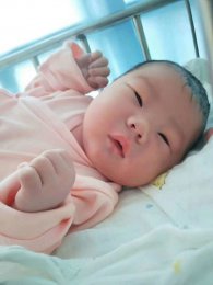 祝贺广州省广州市邹女士生下6.5斤重6.5斤女婴