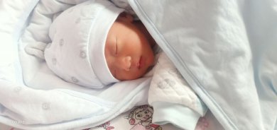 祝贺程女士，定制男婴健康诞生